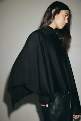 Cape en maille fine - Noir — photo 1