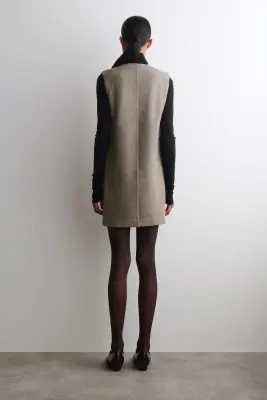 ROBE DROITE COURTE ET BOUTONNÉE EN LAINE MÉRINOS - BEIGE CHINÉ — photo 3