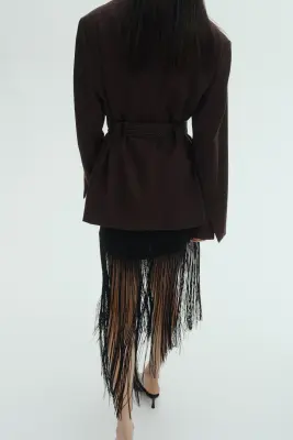 Blazer sans revers avec ceinture - Marron foncé — photo 4