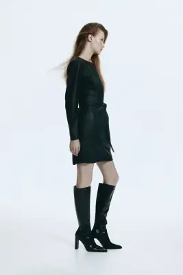 Robe en tissu enduit avec ceinture à nouer - Noir — photo 2