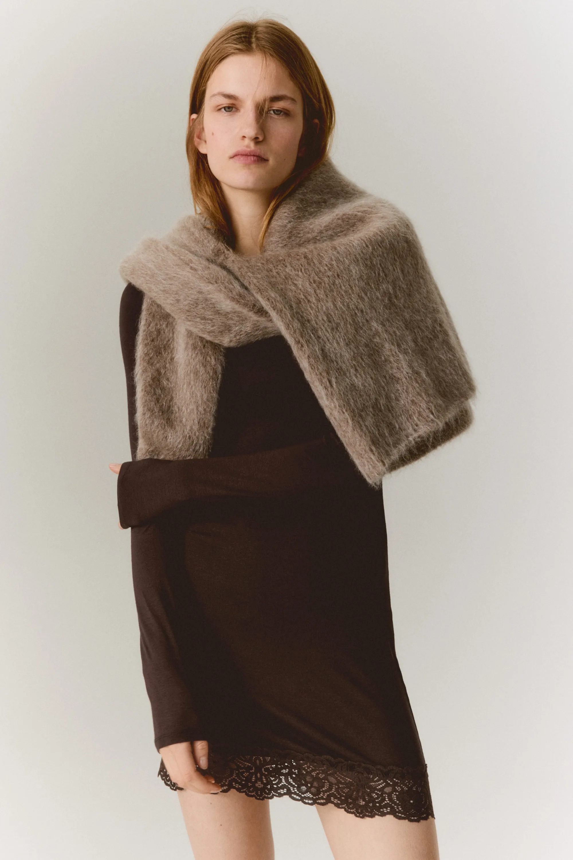 Robe en jersey avec dentelle - Marron foncé