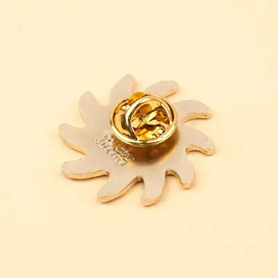 Pin's Soleil Coucou Suzette — photo 3