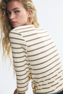 Top ajusté avec encolure bateau - Jaune clair/rayé — photo 2