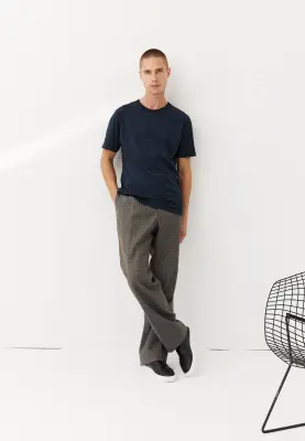 Le t-shirt classique - Bleu marine — photo 2