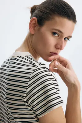 T-shirt en coton - Beige clair/rayures noires — photo 2