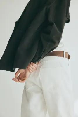 Short Bermuda en denim avec ceinture - Crème — photo 3