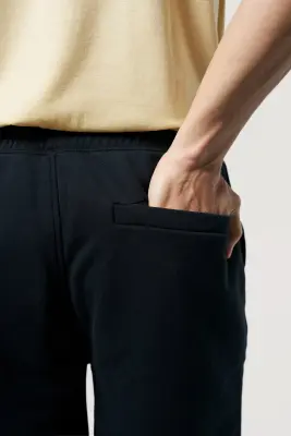 Le short molleton - Noir — photo 2