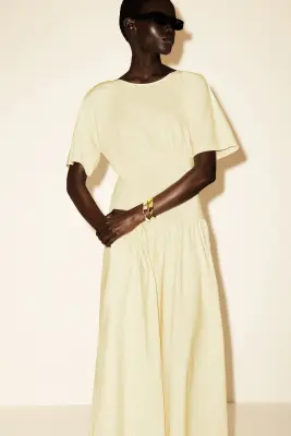 ROBE MIDI CINTRÉE EN COTON - JAUNE BEURRE — photo 4