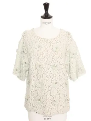 Top manches courtes en dentelle brodé de fleurs et perles vert d'eau Prix boutique 1200€ Taille 38 — photo 1