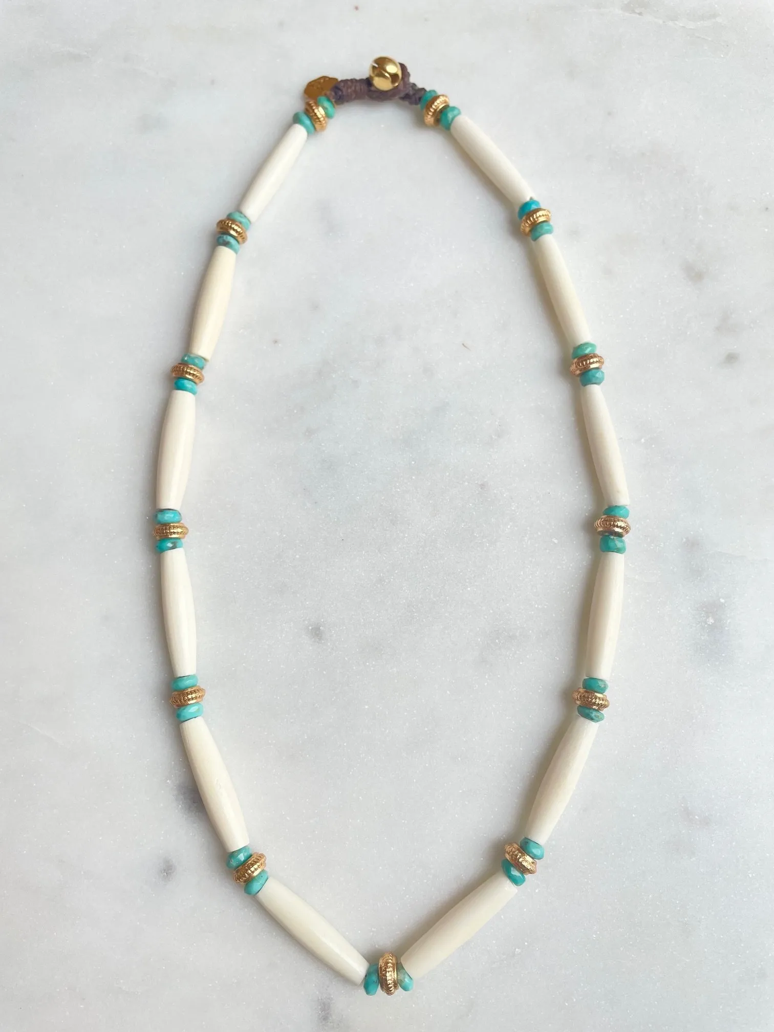 Nouveau ! BOHEMIAN RHAPSODIE PARIS Collier Calvin