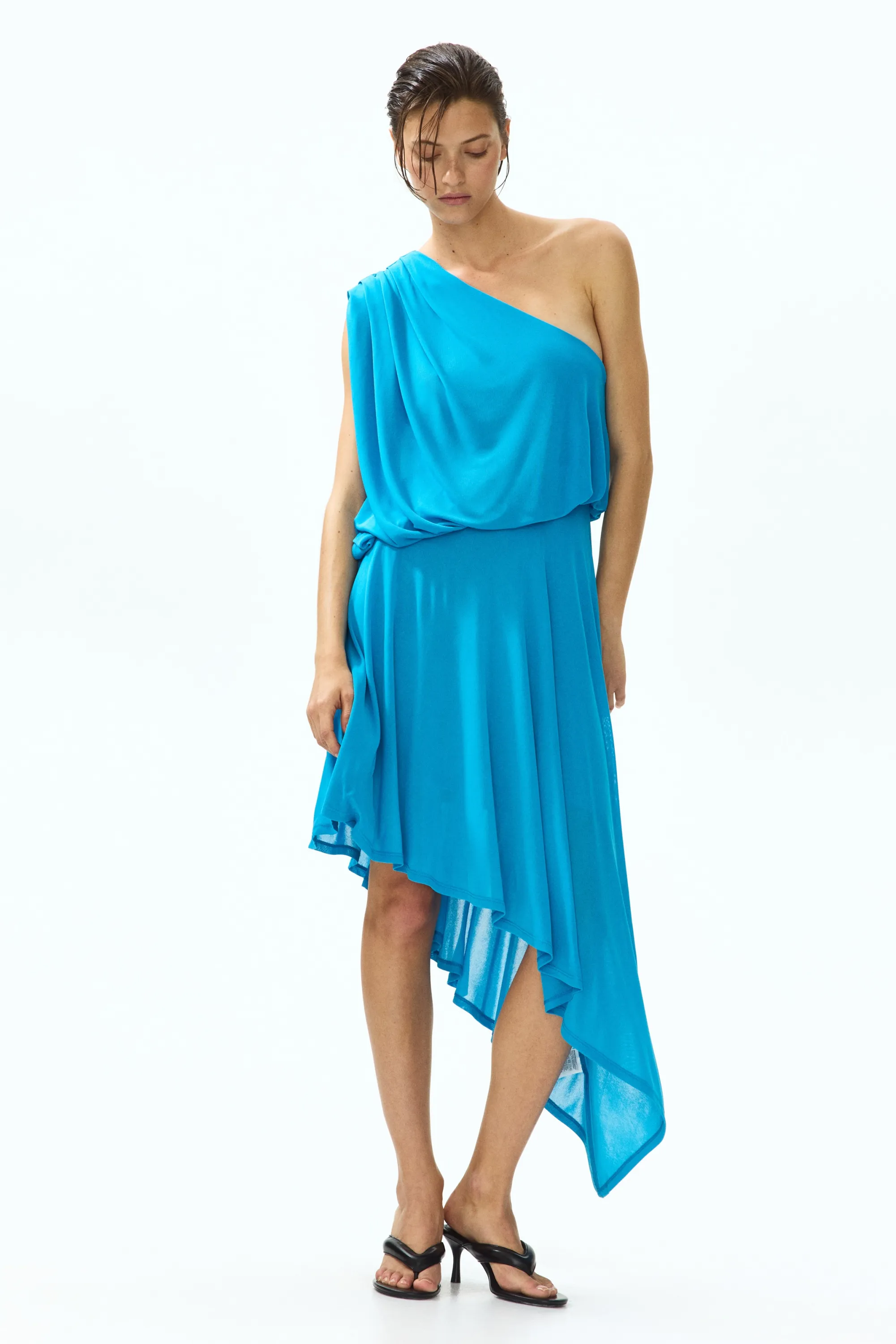 Robe asymétrique avec une épaule nue - Bleu vif