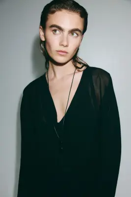 Blouse à encolure bénitier en maille fine - Noir — photo 1