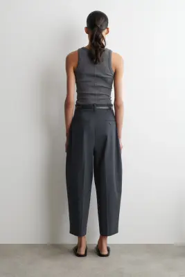 PANTALON DE TAILLEUR BARREL EN COTON - CHARBON — photo 3