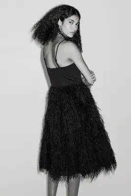 Robe à bretelles fines avec jupe corolle - Noir — photo 3