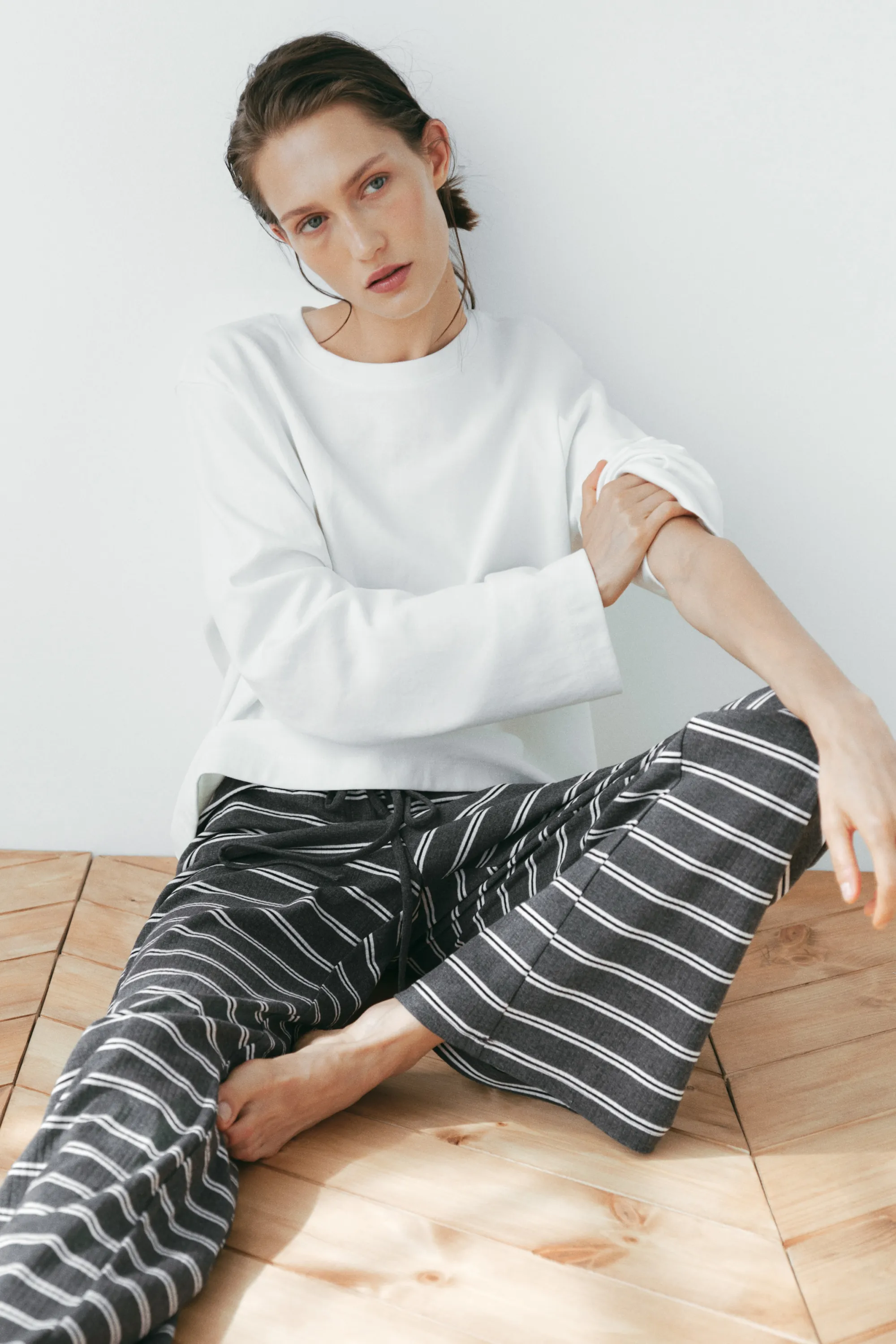 Pantalon en coton mélangé - Gris foncé/rayé