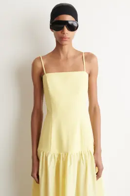 ROBE MIDI SCULPTÉE À TAILLE BASSE - JAUNE — photo 2
