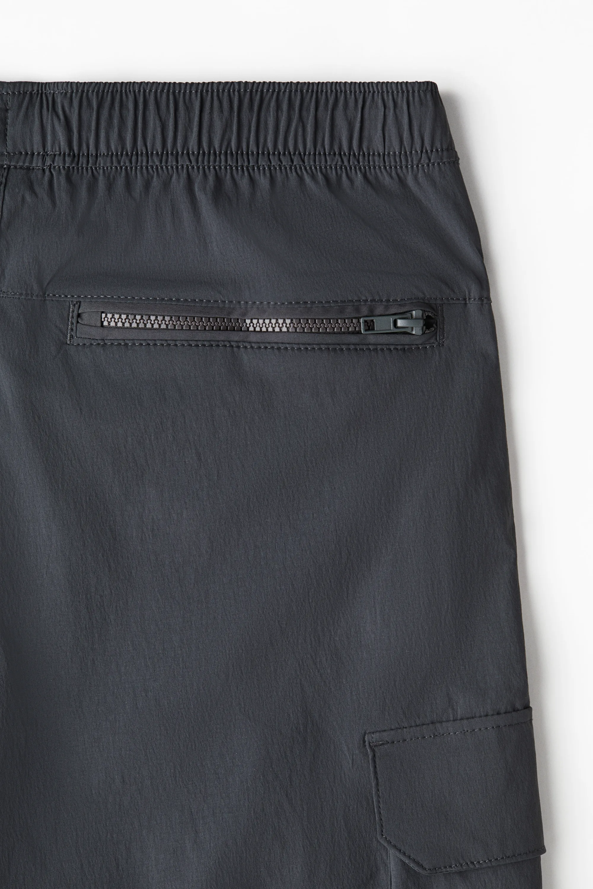 Pantalon cargo Regular Fit en nylon - Gris foncé