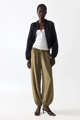 Pantalon à cordon avec jambes ballon - Vert kaki clair — photo 2