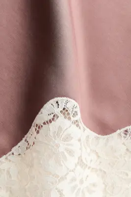 Jupe en satin avec dentelle - Vieux rose/crème — photo 3
