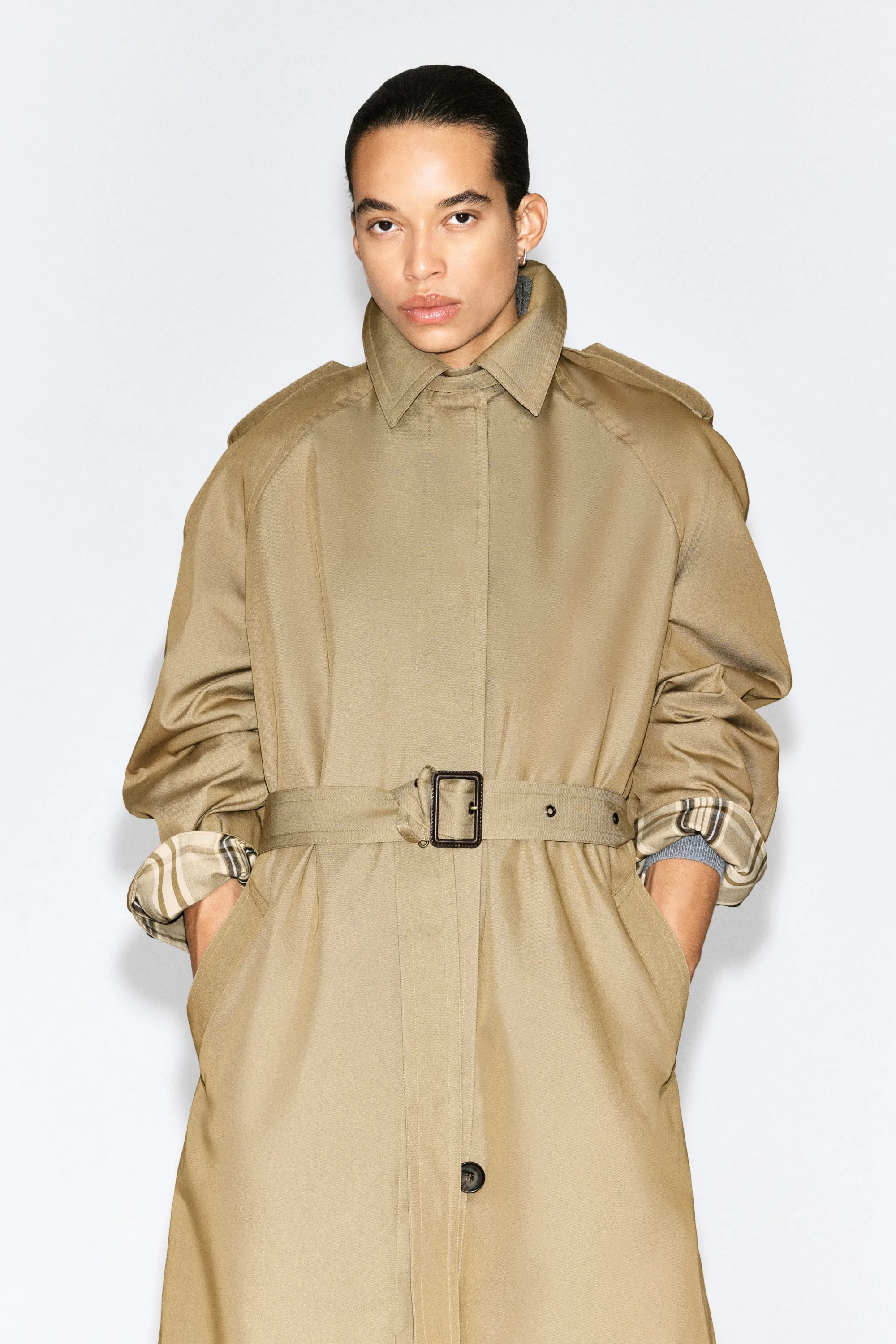 TRENCH-COAT CEINTURÉ EN COTON À FINITIONS CARREAUX - BEIGE / CARREAUX
