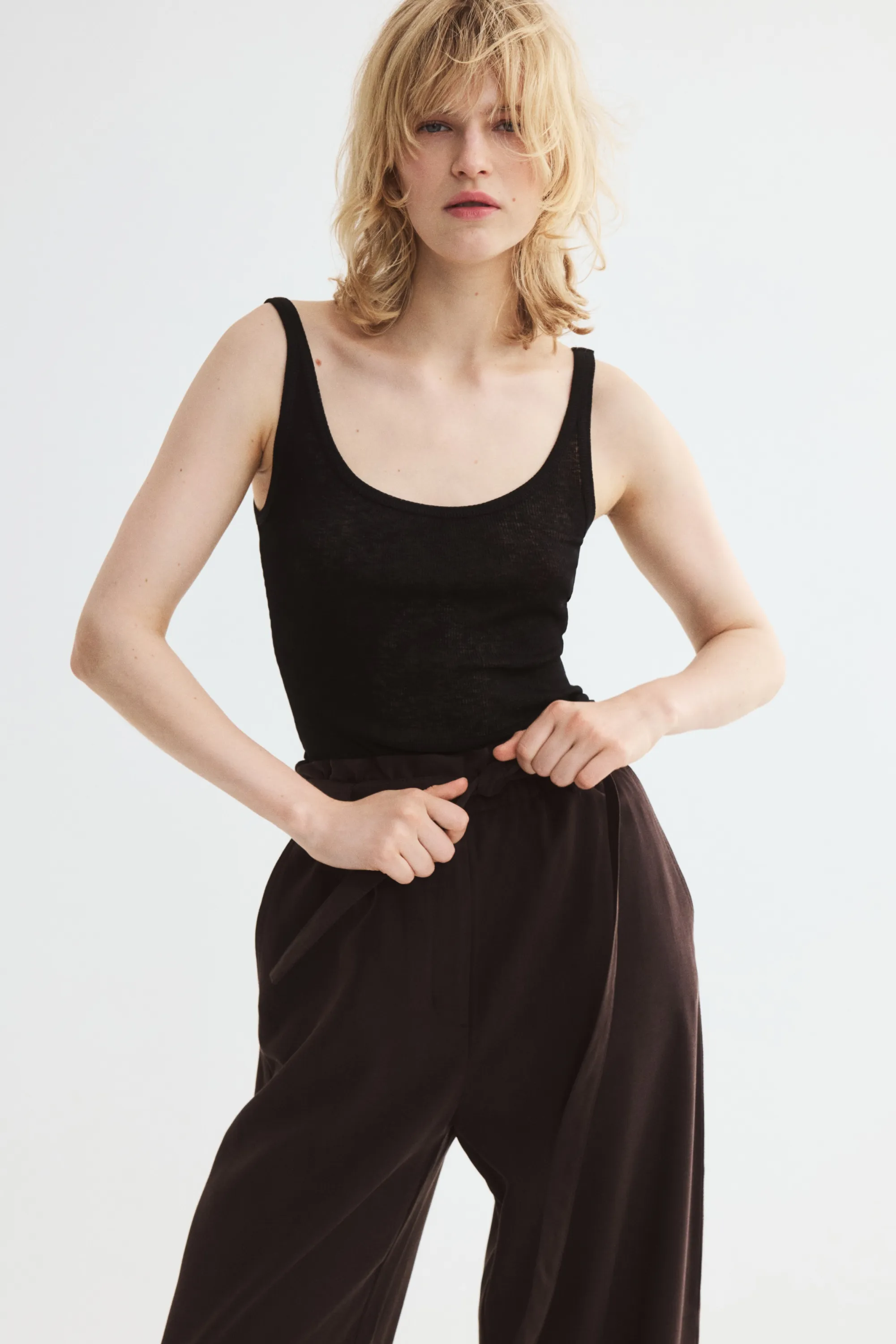 Pantalon barrel avec ceinture à nouer - Marron foncé