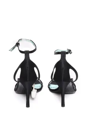 Sandales à talon en satin noir et bride cheville Prix boutique 610€ Taille 36,5 — photo 4