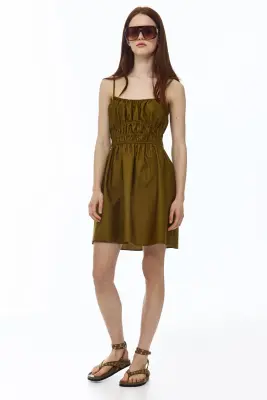 Robe en coton avec bretelles à nouer - Vert kaki foncé — photo 1