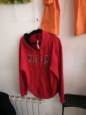 Sweat à capuche zippé Maryland rouge — photo 1