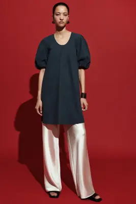 ROBE COURTE À MANCHES BALLON EN COTON - NOIR — photo 5