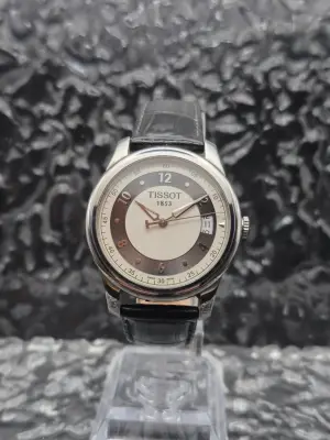 Montre q160/260