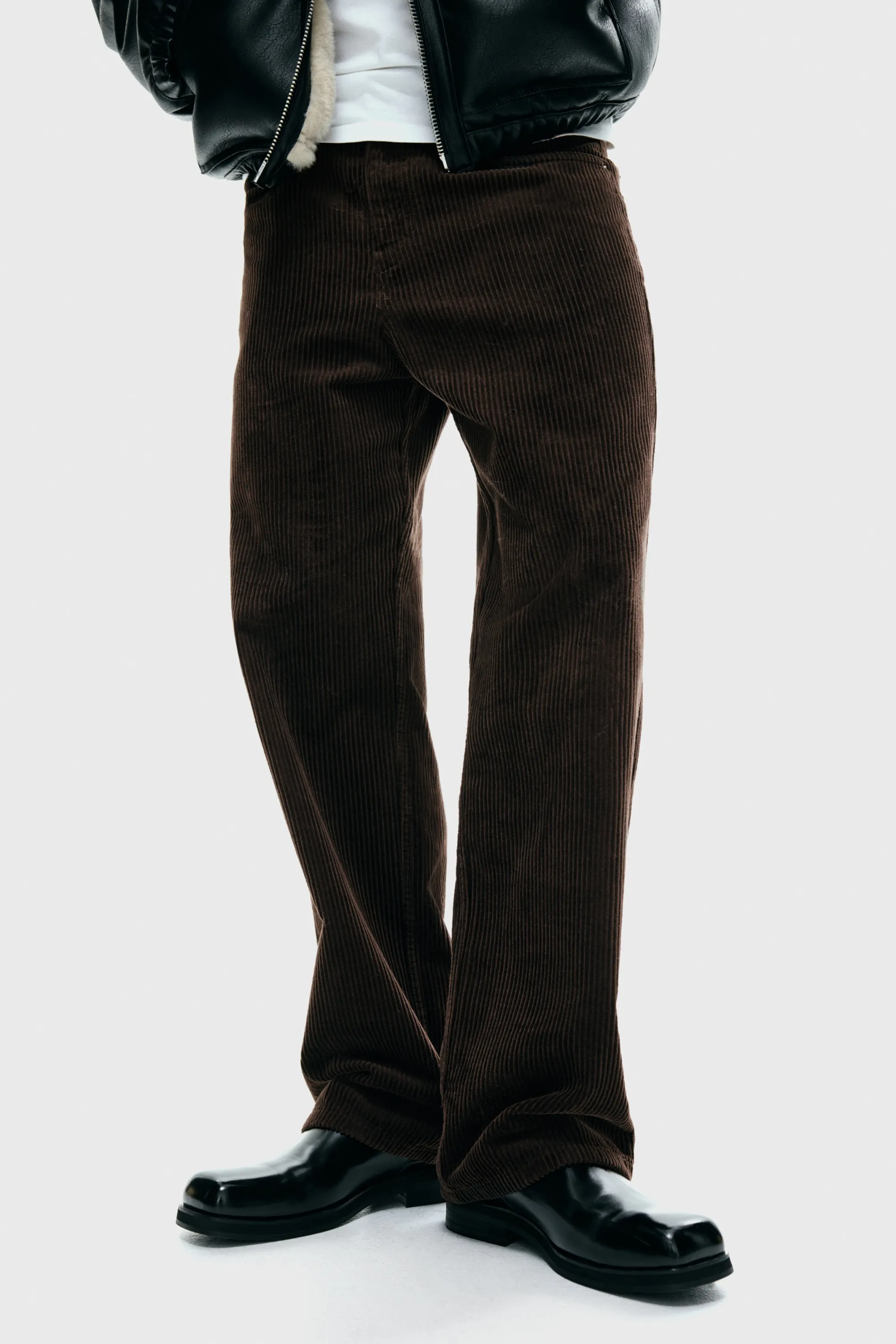 Pantalon Relaxed Fit en velours côtelé - Marron foncé