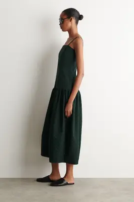 ROBE À POIS SCULPTÉE TAILLE BASSE - VERT / POIS — photo 2