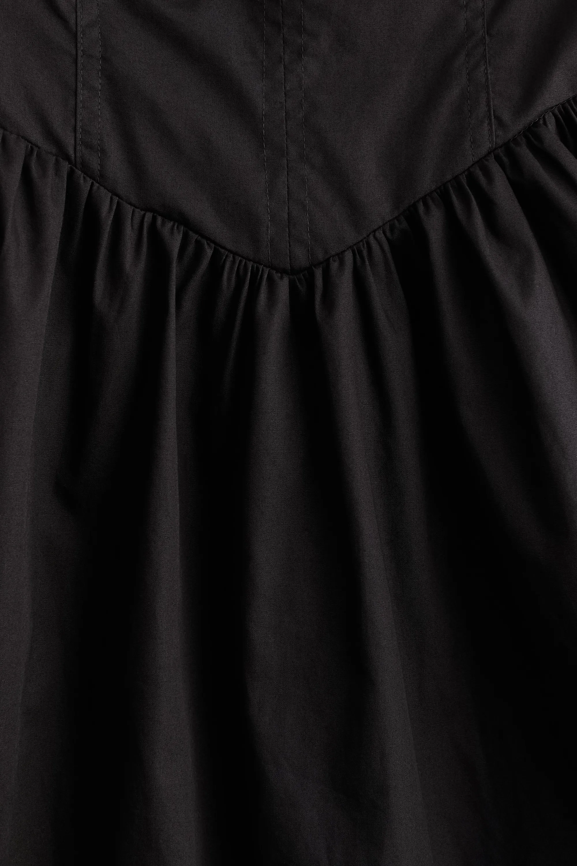 Robe avec jupe évasée - Noir