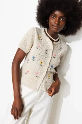 Cardigan brodé de fleurs Femme — photo 4