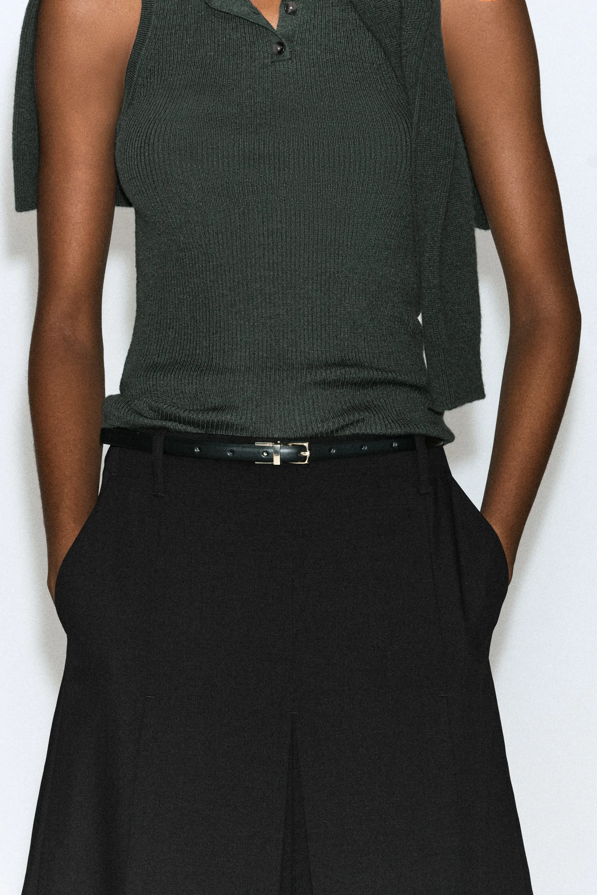 CEINTURE SLIM RÉVERSIBLE EN CUIR - NOIR / BLANC