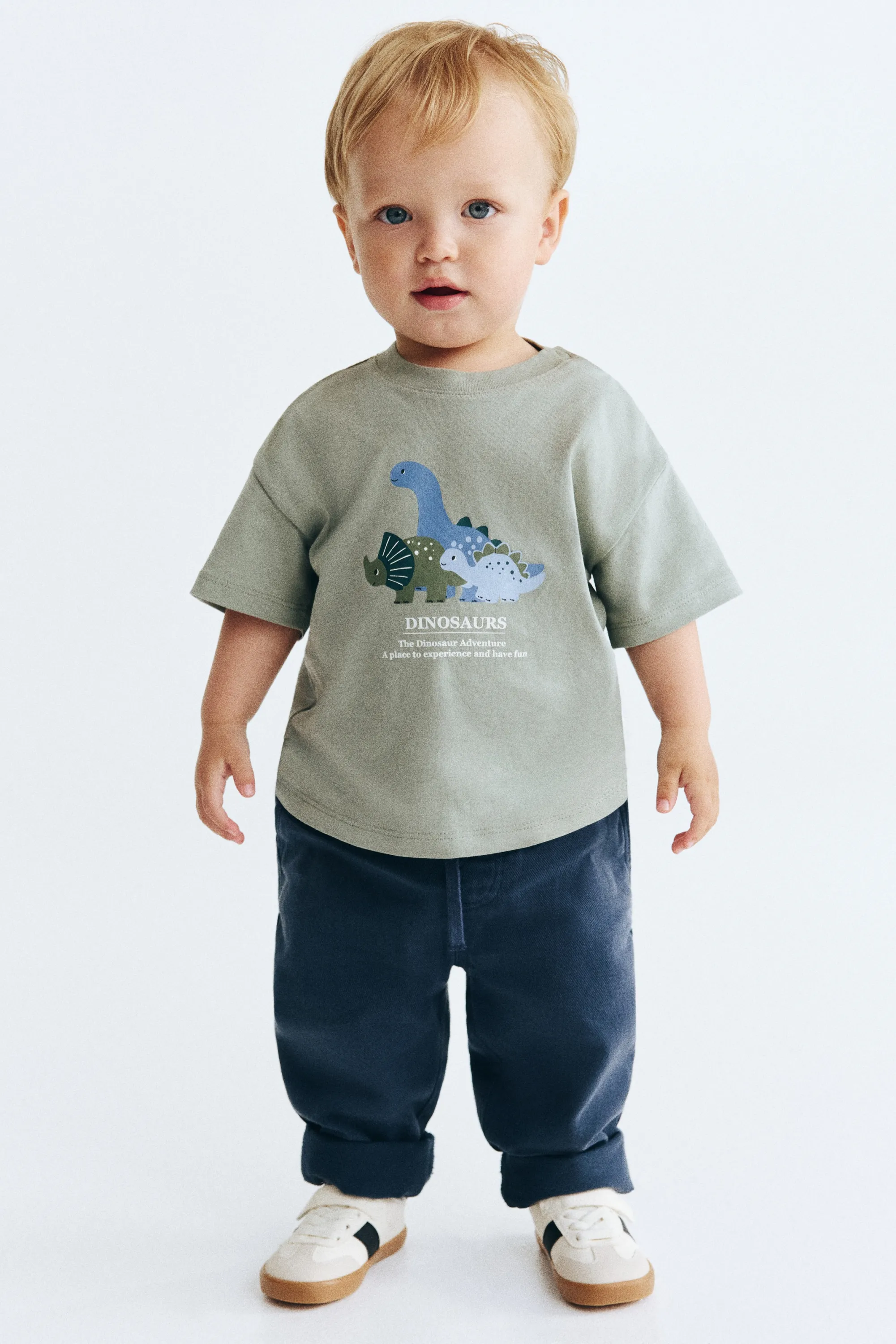 T-shirt imprimé en coton - Vert kaki clair/dinosaures
