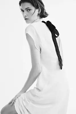 Crêpe open-back dress - Crème — photo 4