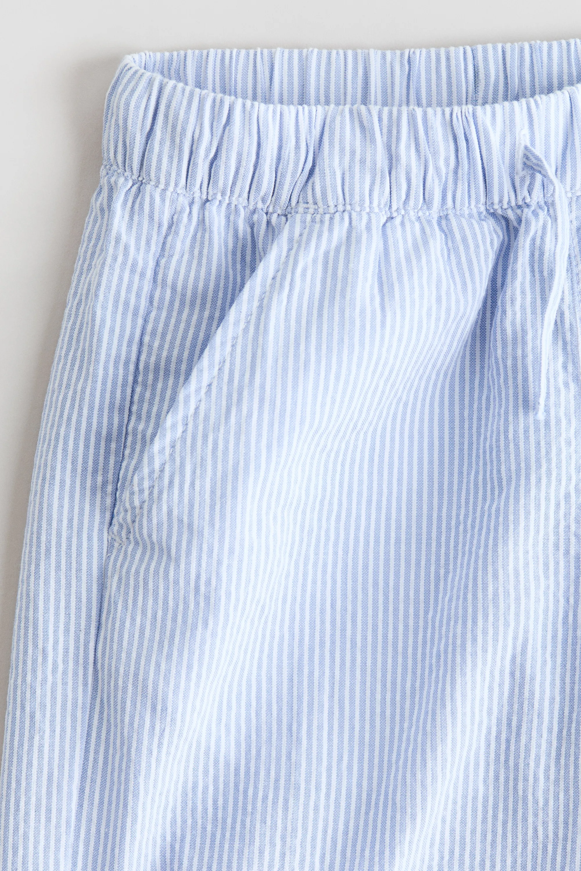 Pantalon en seersucker avec dentelle - Bleu clair/rayé