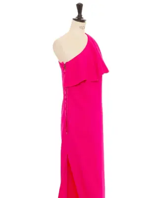 Robe de cocktail longue asymétrique avec volant sur l'épaule rose fushia Prix boutique 3200€ Taille 38 — photo 4