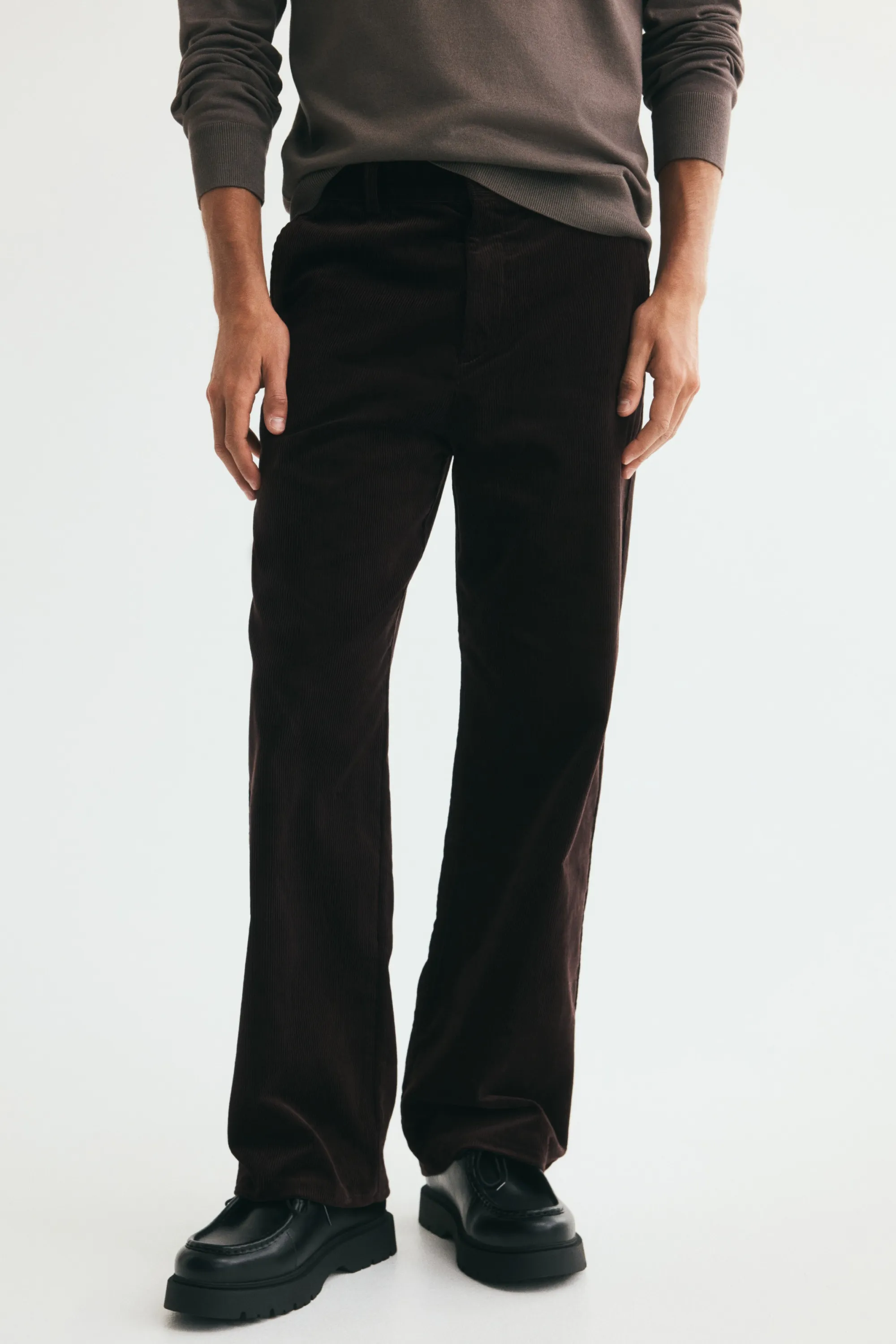 Pantalon Relaxed Fit en velours côtelé - Marron foncé