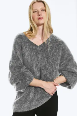 Pull col en V mélangé mohair - Gris foncé chiné — photo 2