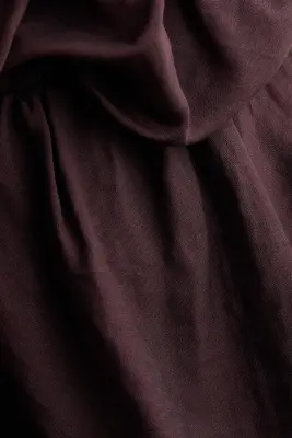 Robe asymétrique avec bretelles fines - Marron foncé — photo 2