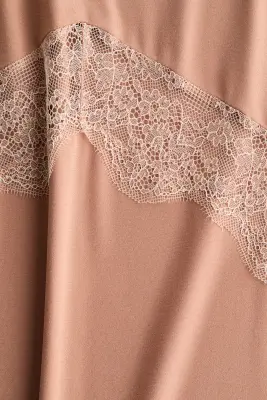 Robe avec dentelle - Beige — photo 4