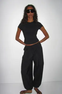 Pantalon de sport déperlant avec jambes ballon - Noir — photo 2