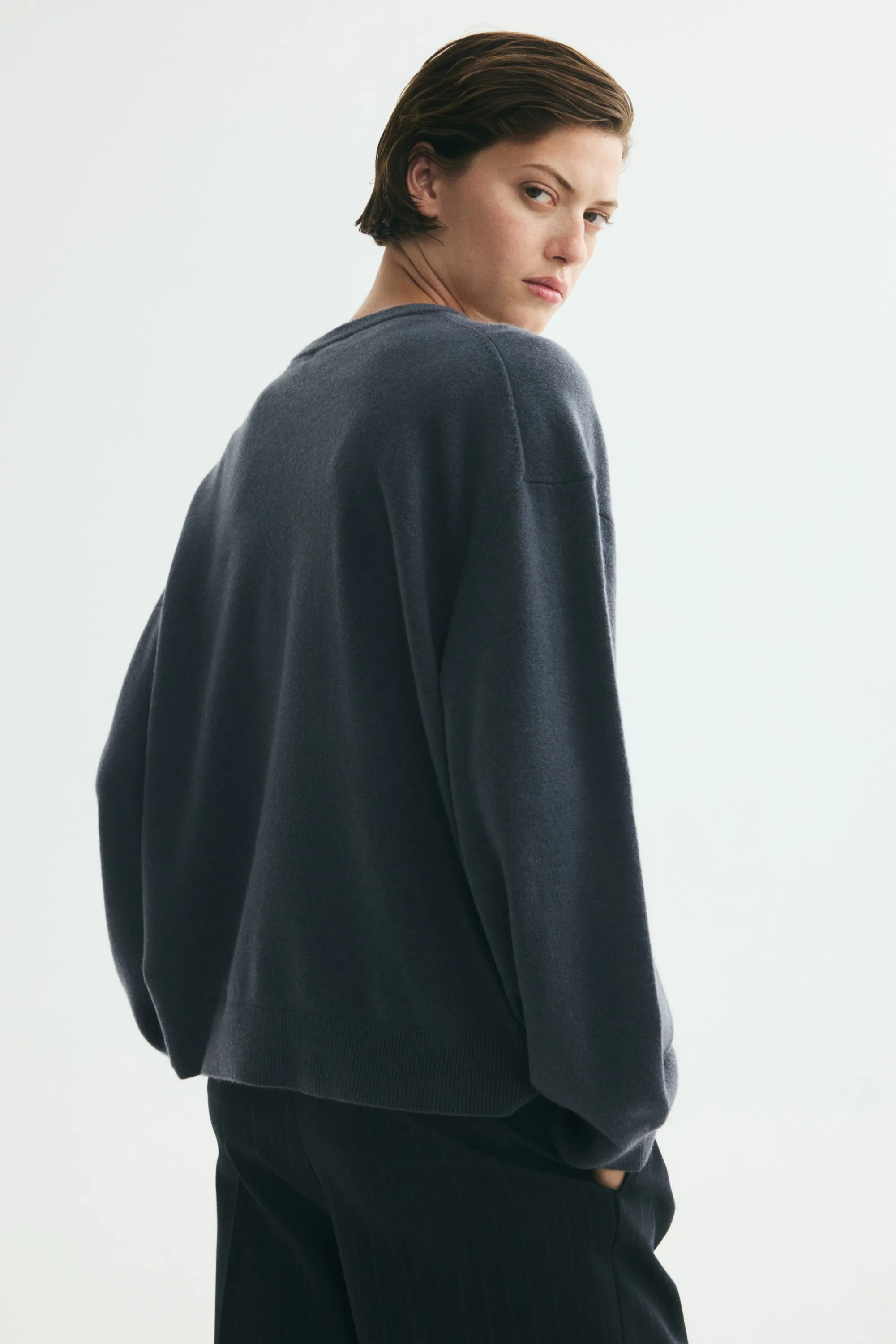 Pull en maille fine de laine cachemire - Gris foncé