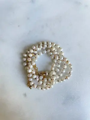 Nouveau ! ROOM SERVICE JEWELRY Collier Poésie Perles Blanches — photo 2