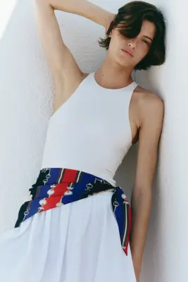 Jupe trapèze avec foulard - Blanc/rouge — photo 1