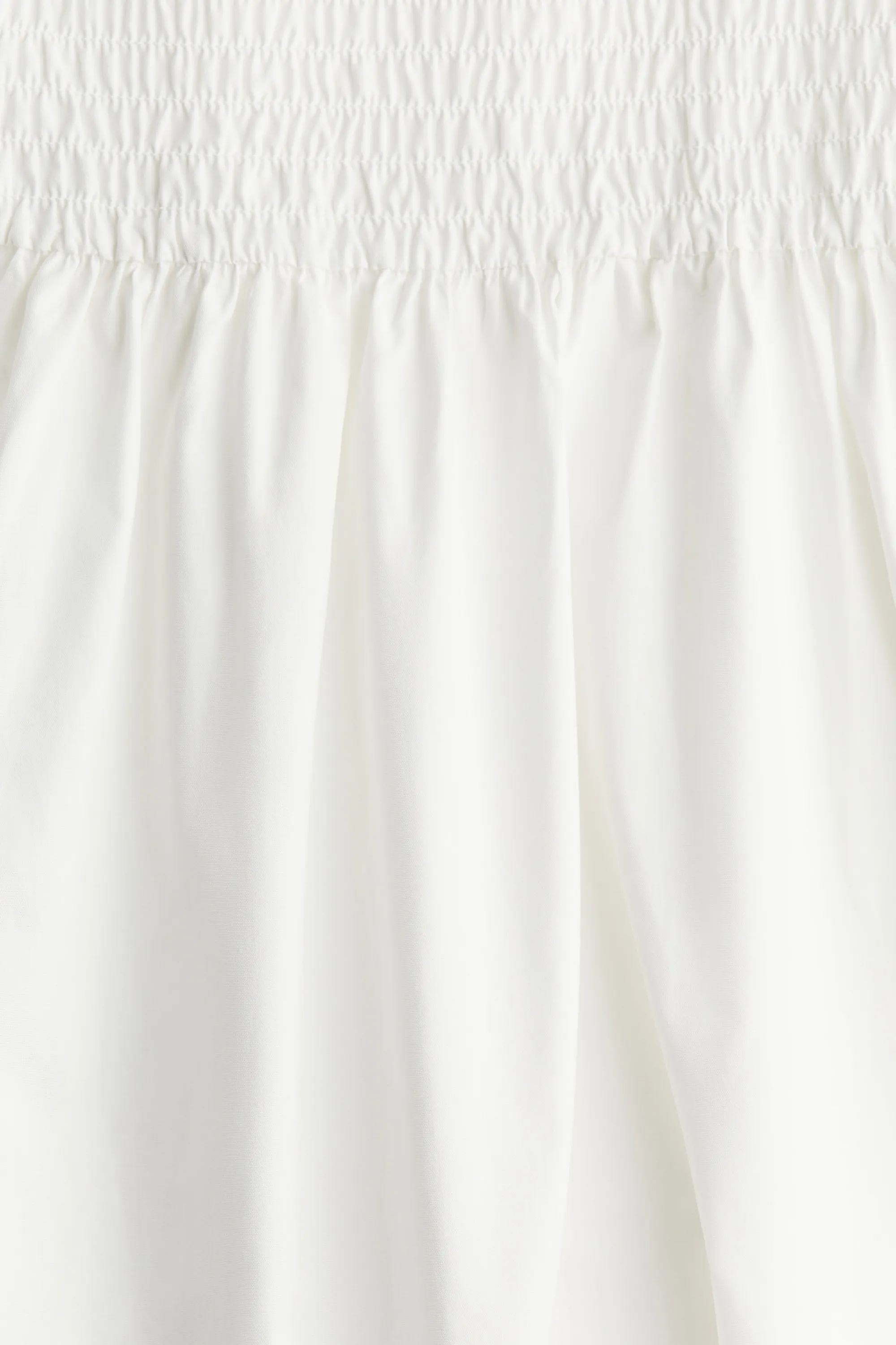 Robe smockée avec bretelles à nouer - Blanc