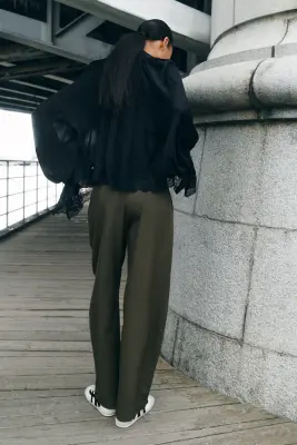 Pantalon chic avec jambes barrel - Vert kaki foncé — photo 2