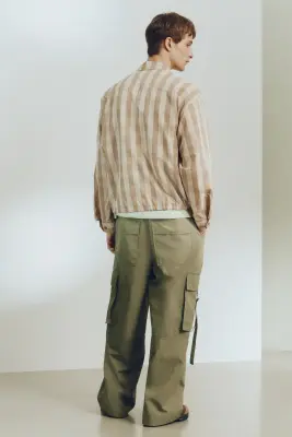 Pantalon cargo Loose Fit - Vert kaki — photo 3
